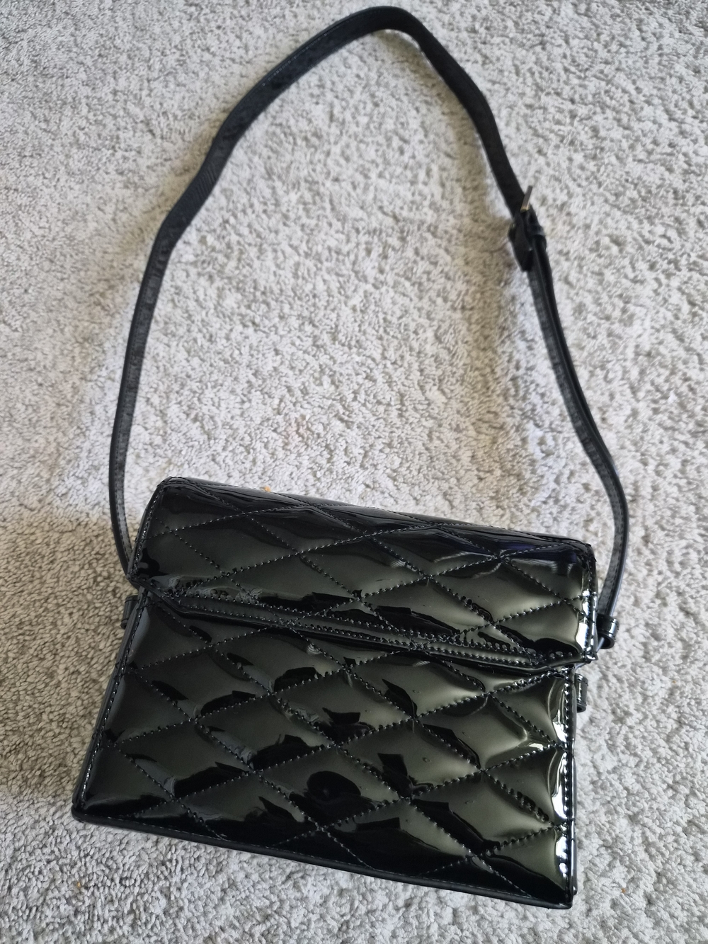 Pre-Owned Saint Laurent Black Patent Quilted Varnished Leather Box Bag - Picture 8 of 13